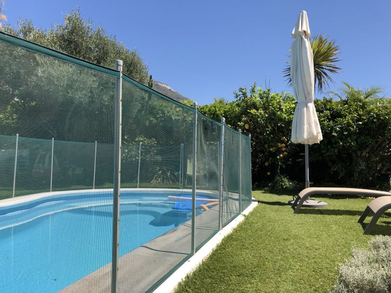 Weather-Resistant Mesh Fences
